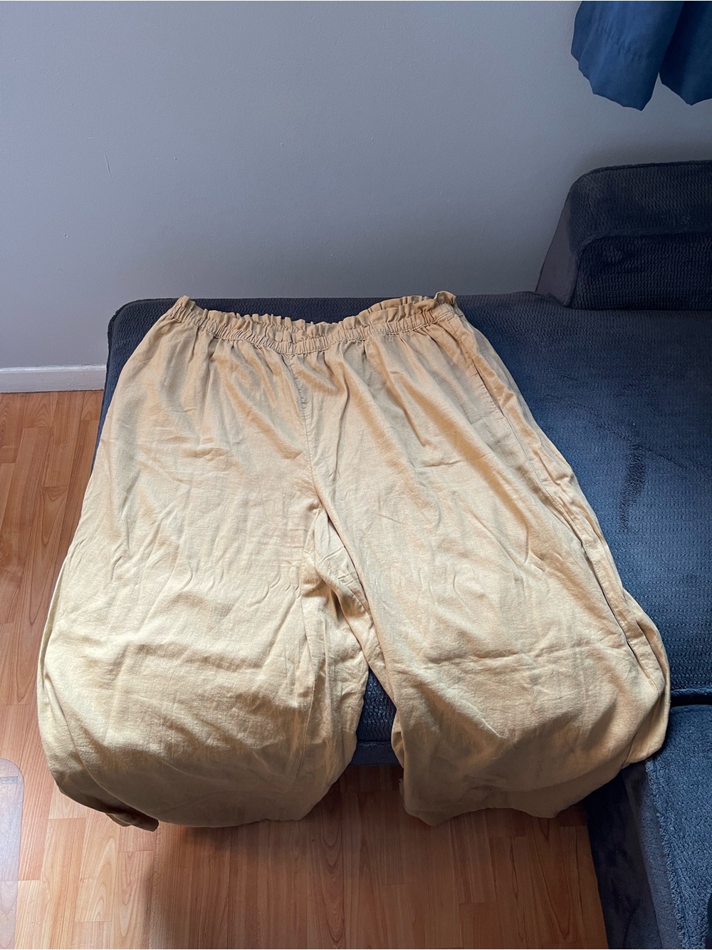 Women’s Lightweight Elastic-Waist Linen Pants in Caramel color